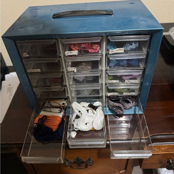 Akro-Mils Storage Container 15-Drawer  With Cross Stitch Floss - Picture 4 of 8